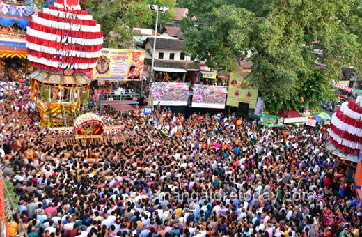 Kodia theru Car festival of mangalore